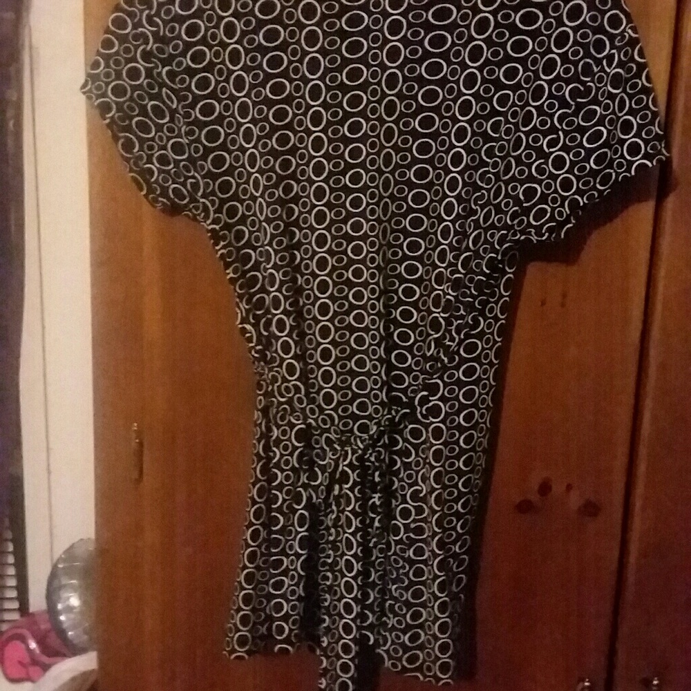 Cute shirt - Picture 2 of 3
